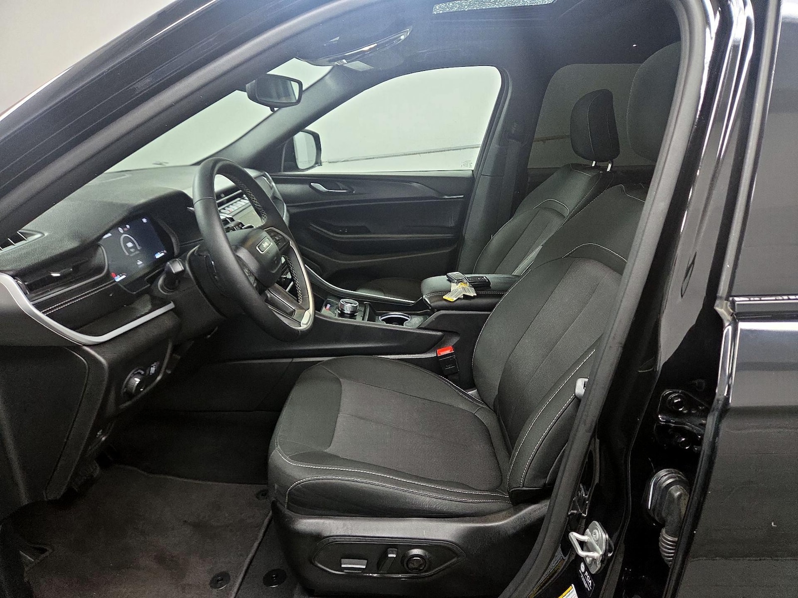 Power Seat(s) & Side Airbags