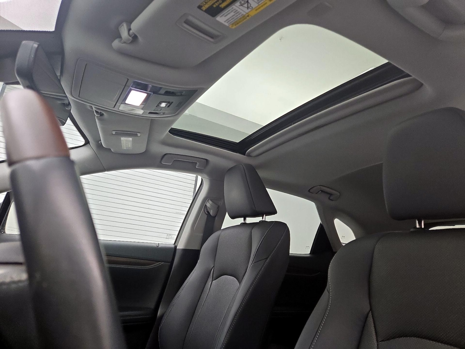 Sunroof(s) & Overhead Airbags