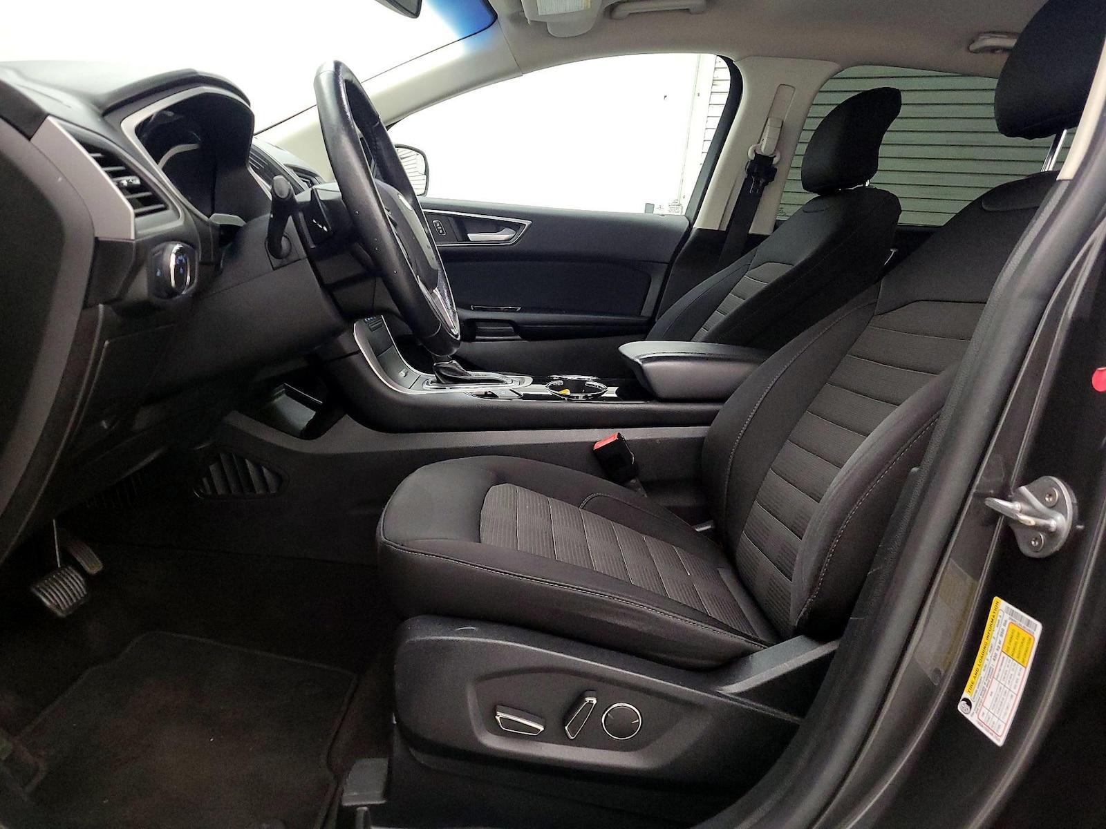 Power Seat(s) & Side Airbags