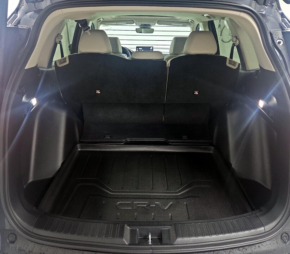 Trunk/Cargo (Seats Up)