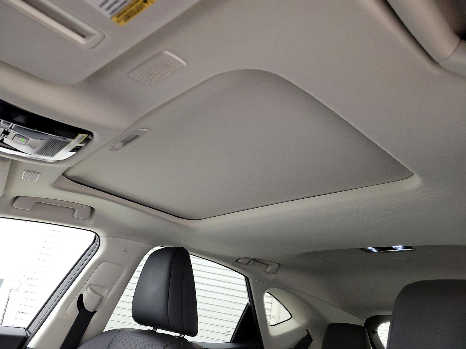 Sunroof(s) & Overhead Airbags