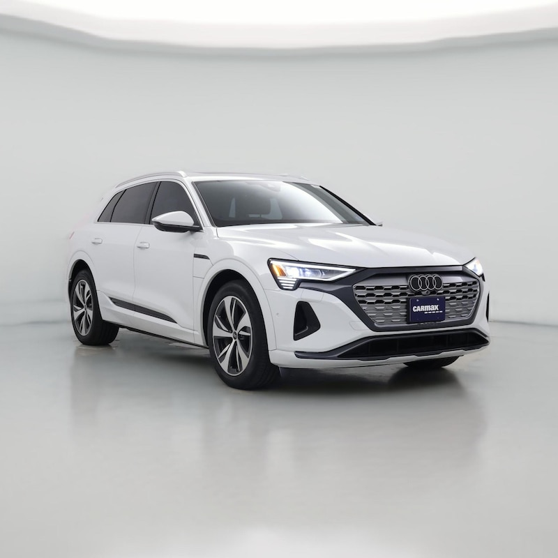 2024 Audi Q8 e-tron Premium Plus