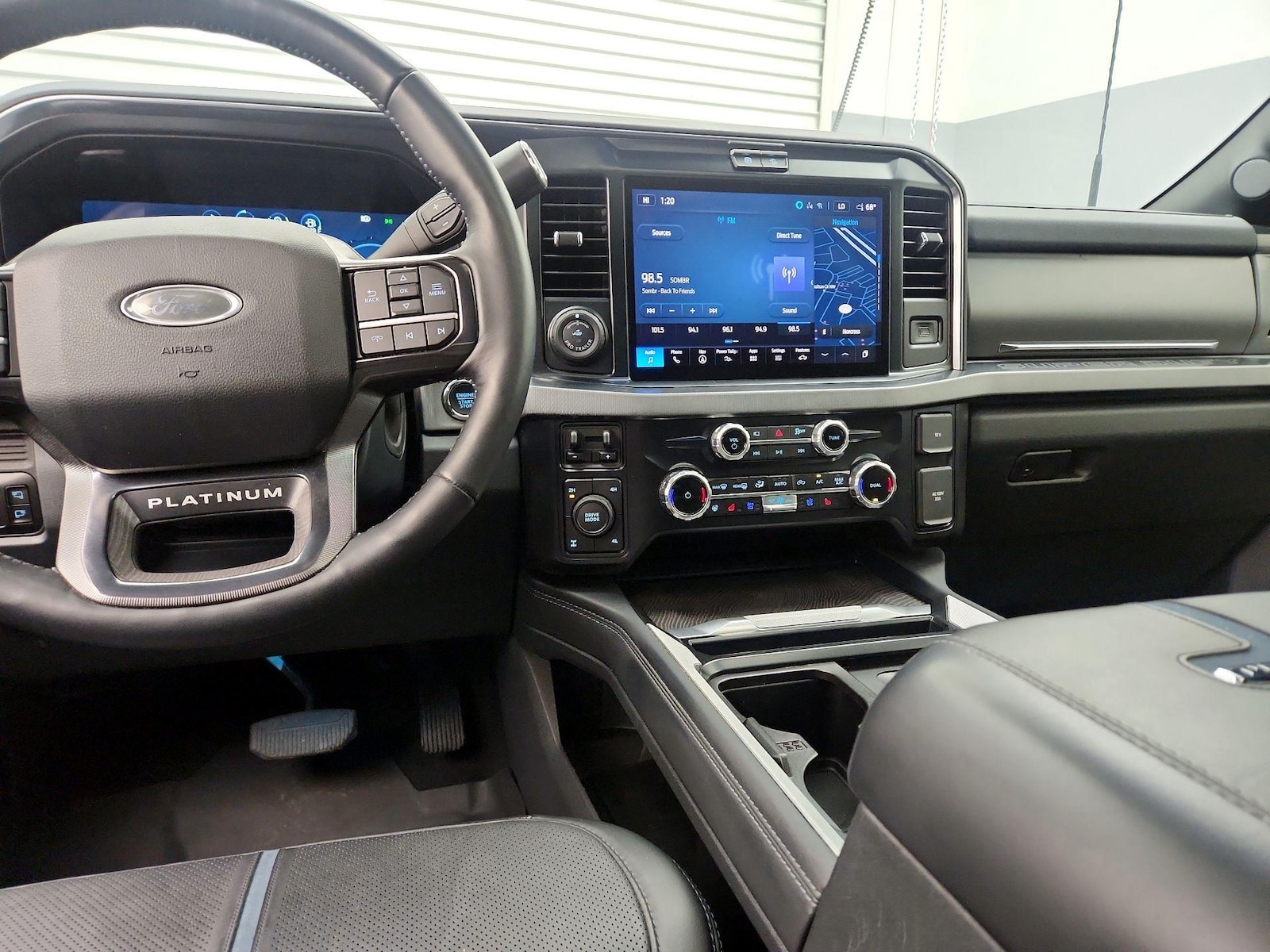 Apple CarPlay® & Android Auto™