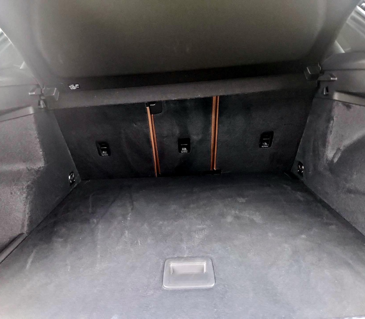 Trunk/Cargo (Seats Up)
