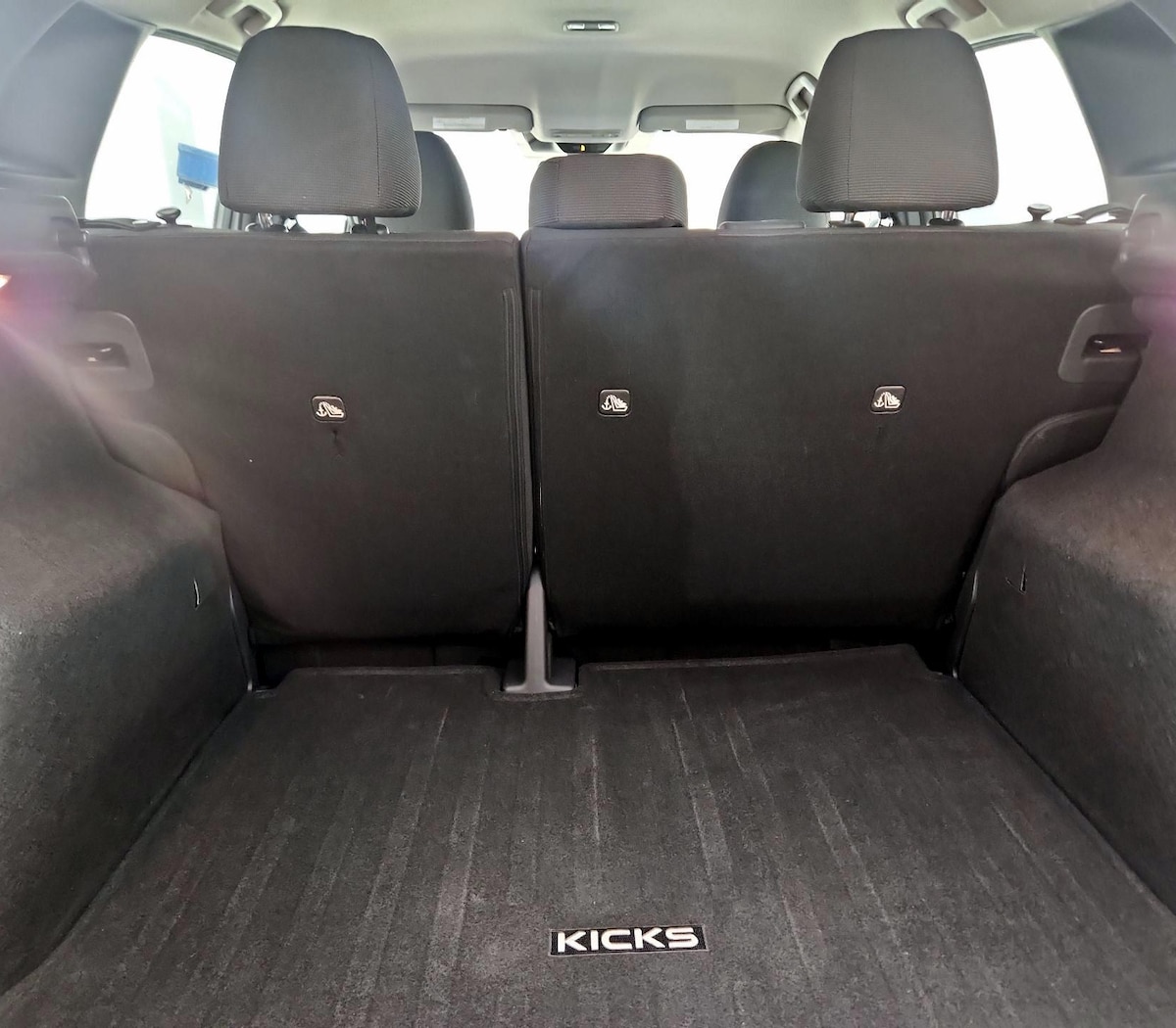 Trunk/Cargo (Seats Up)