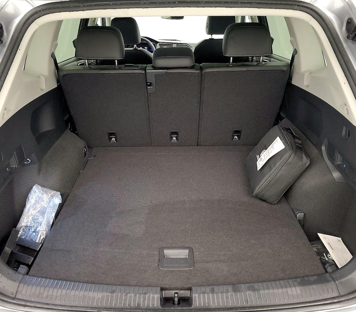 Trunk/Cargo (Seats Up)