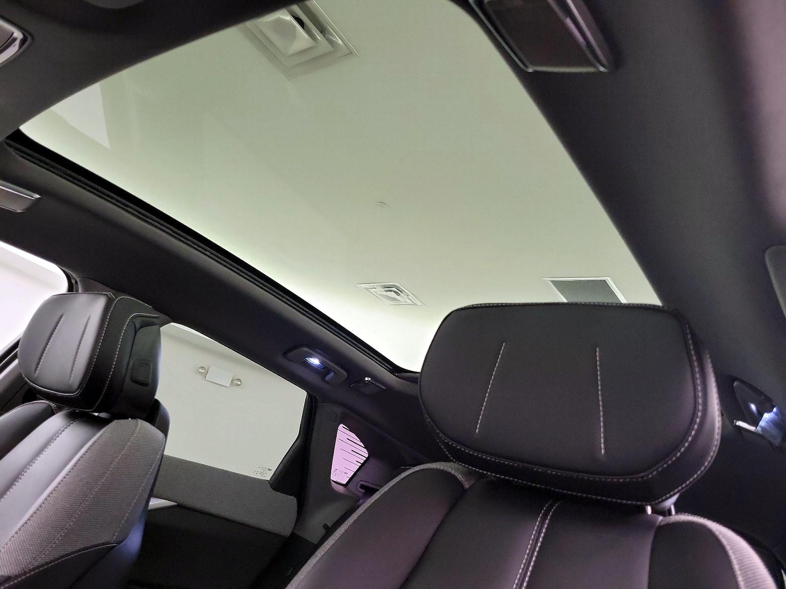 Skylight(s) & Overhead Airbags