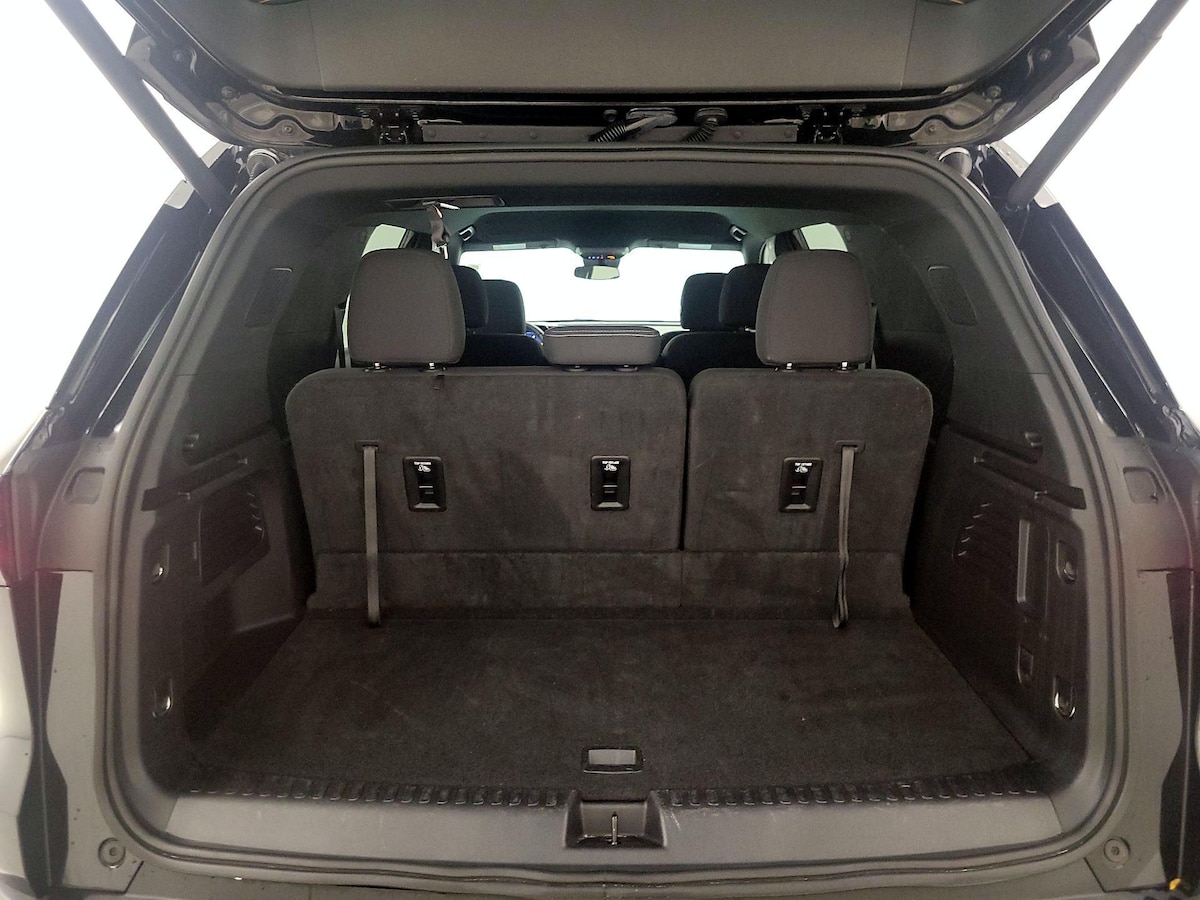 Trunk/Cargo (Seats Up)