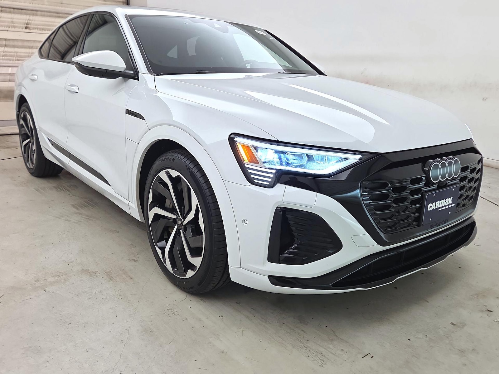2024 Audi Q8 Sportback e-tron