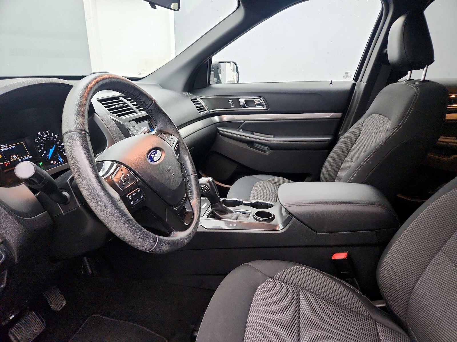 Power Seat(s) & Side Airbags
