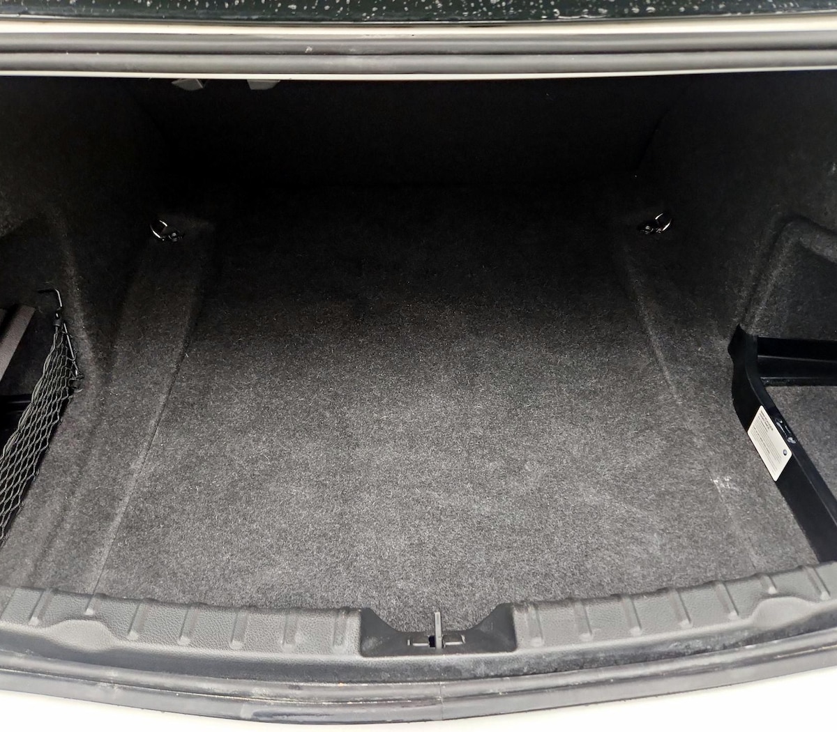 Trunk/Cargo (Seats Up)