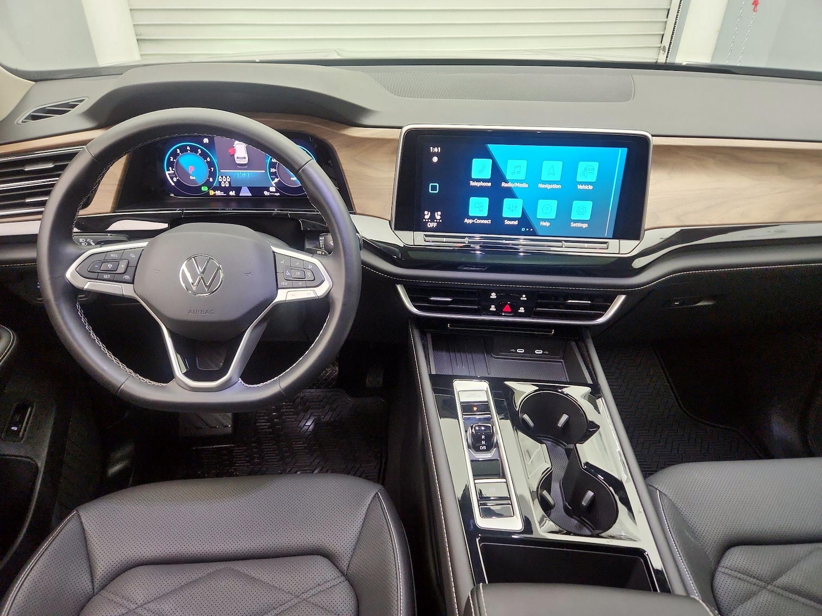 Apple CarPlay® & Android Auto™