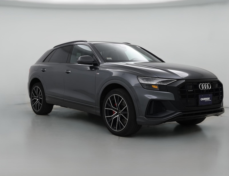 2023 Audi Q8 Premium Plus