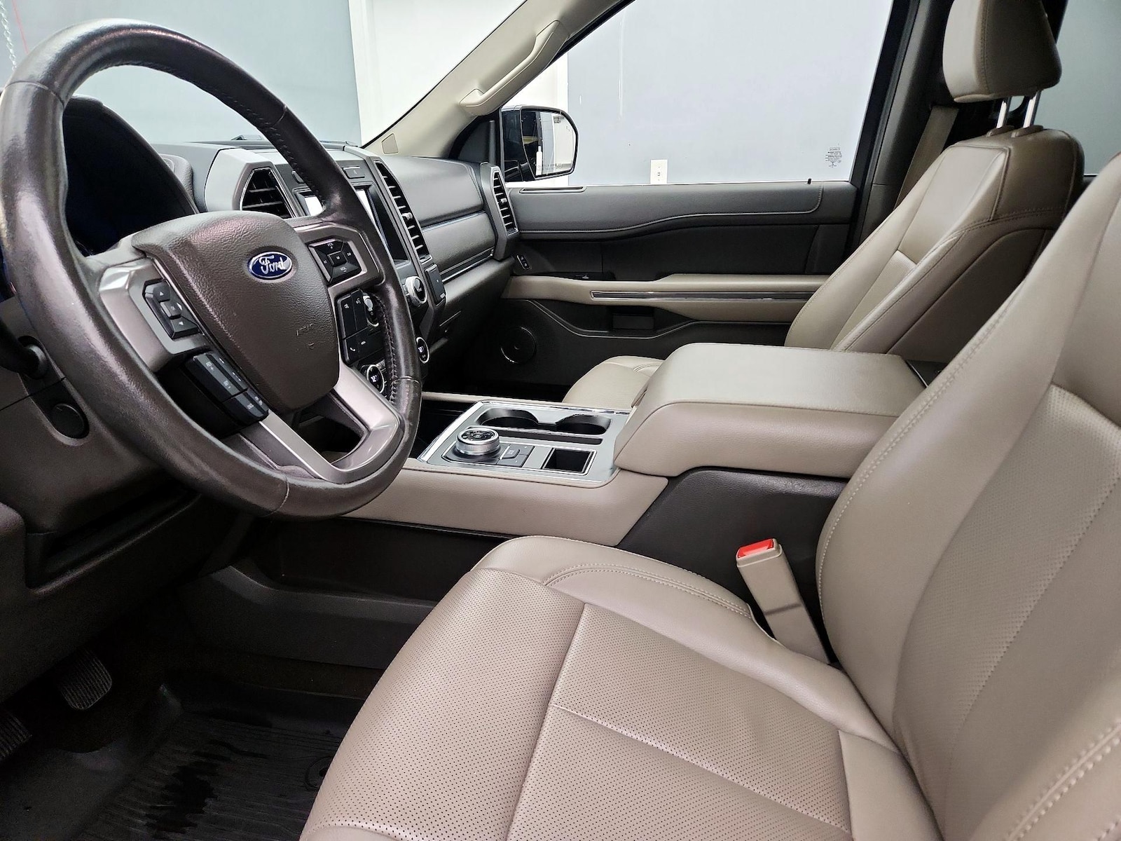 Power Seat(s) & Side Airbags