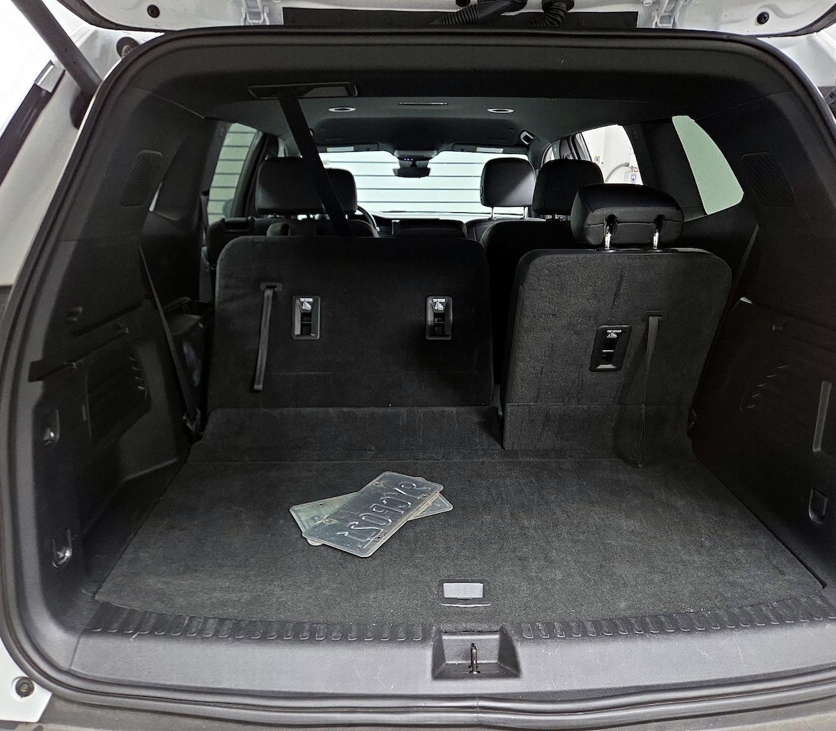 Trunk/Cargo (Seats Up)