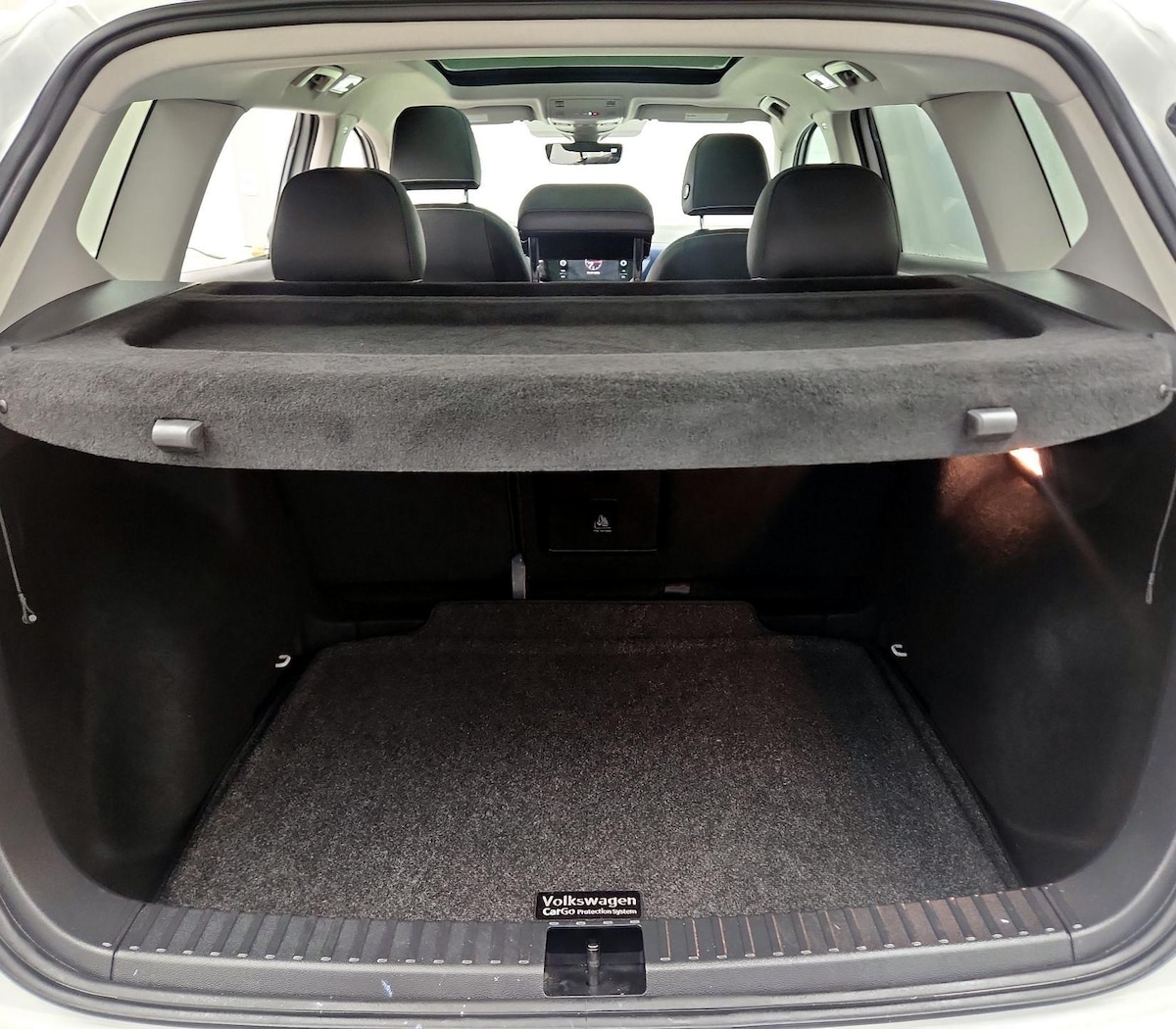 Trunk/Cargo (Seats Up)