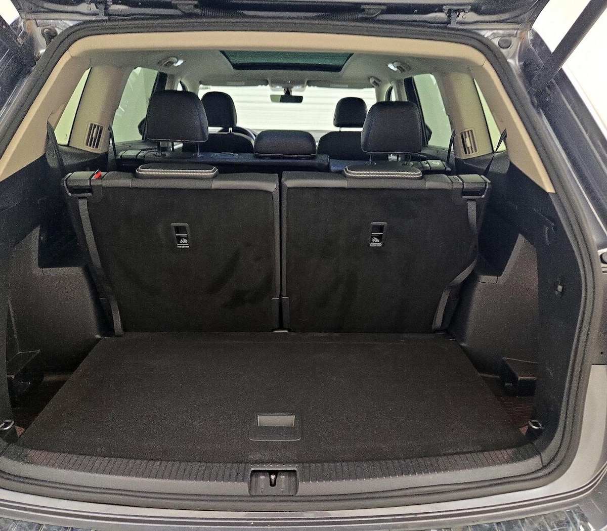 Trunk/Cargo (Seats Up)