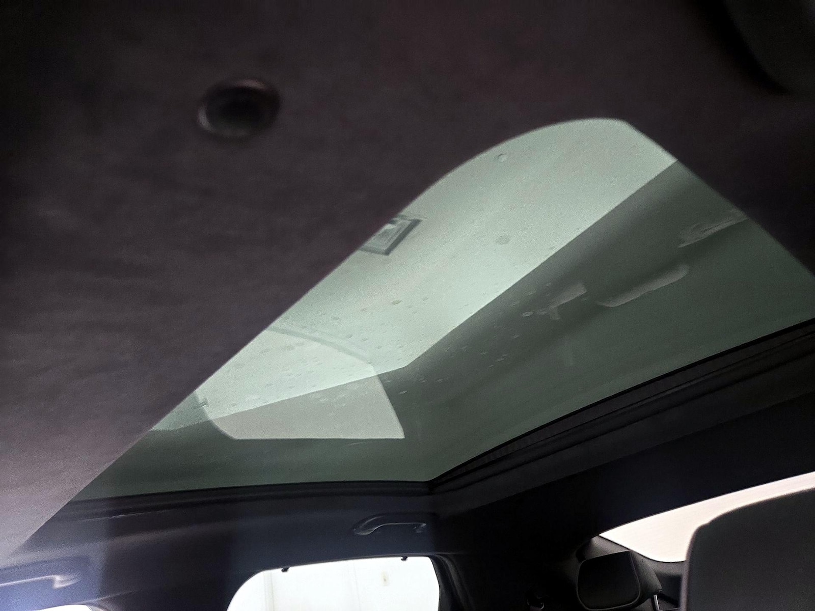 Skylight(s) & Overhead Airbags