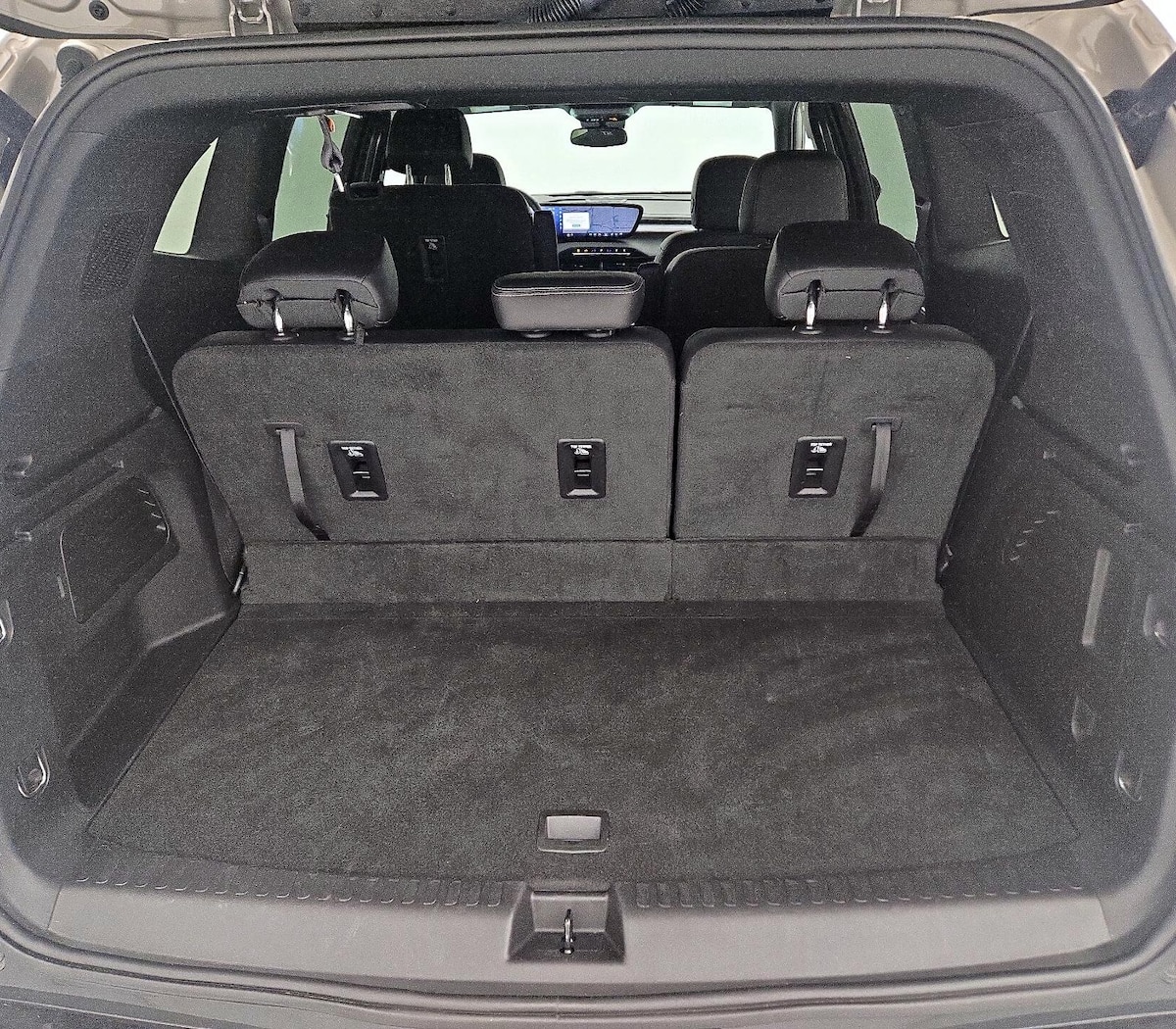 Trunk/Cargo (Seats Up)