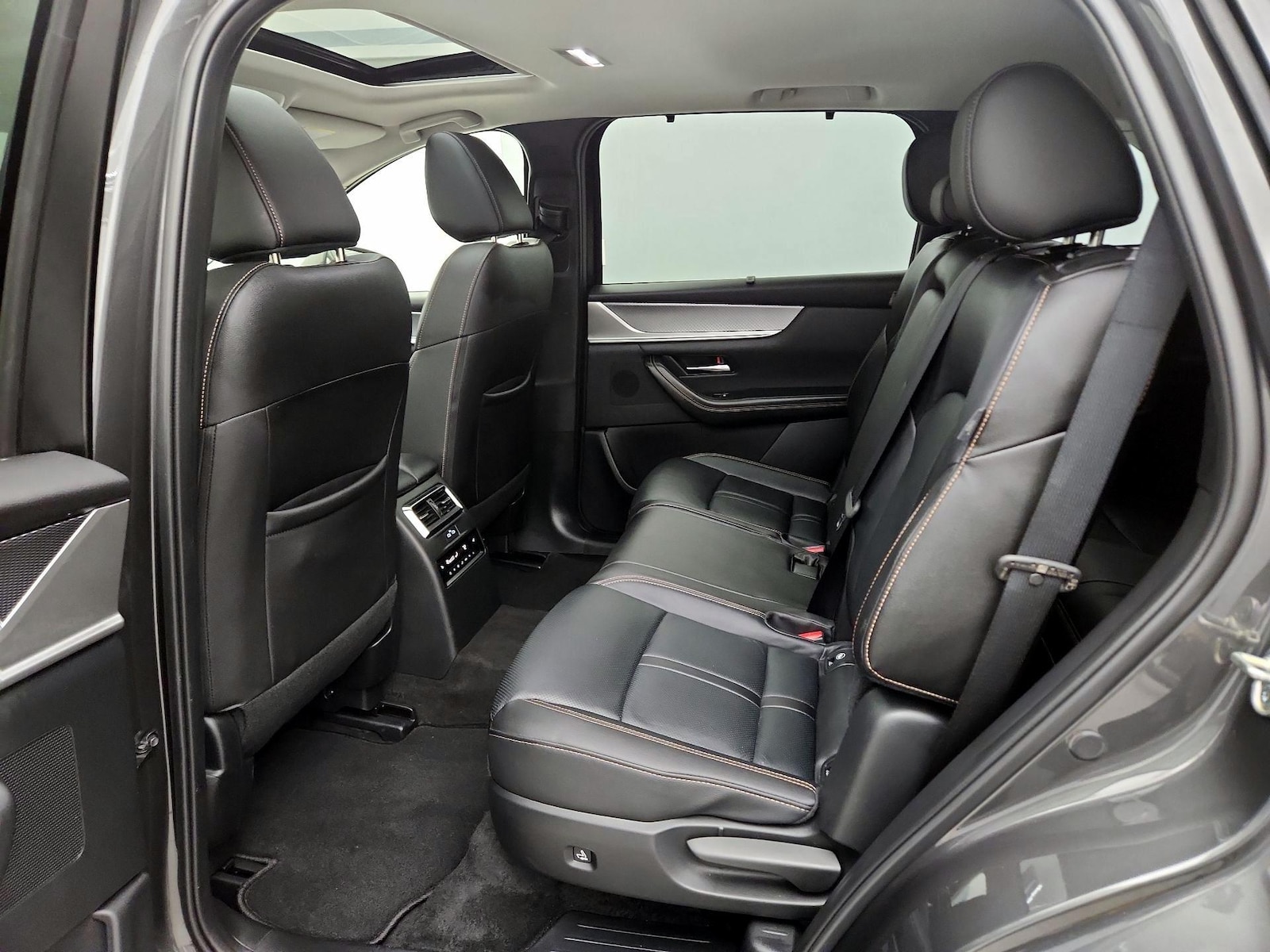 Rear Air Conditioning