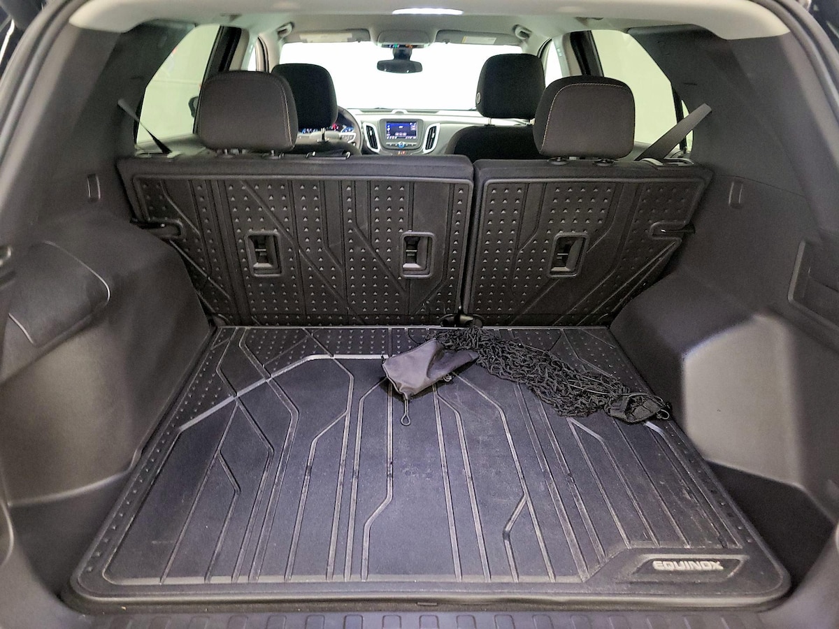 Trunk/Cargo (Seats Up)