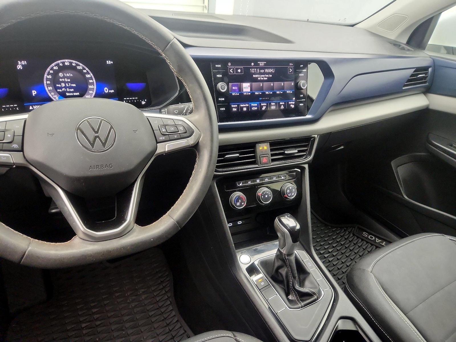 Apple CarPlay® & Android Auto™