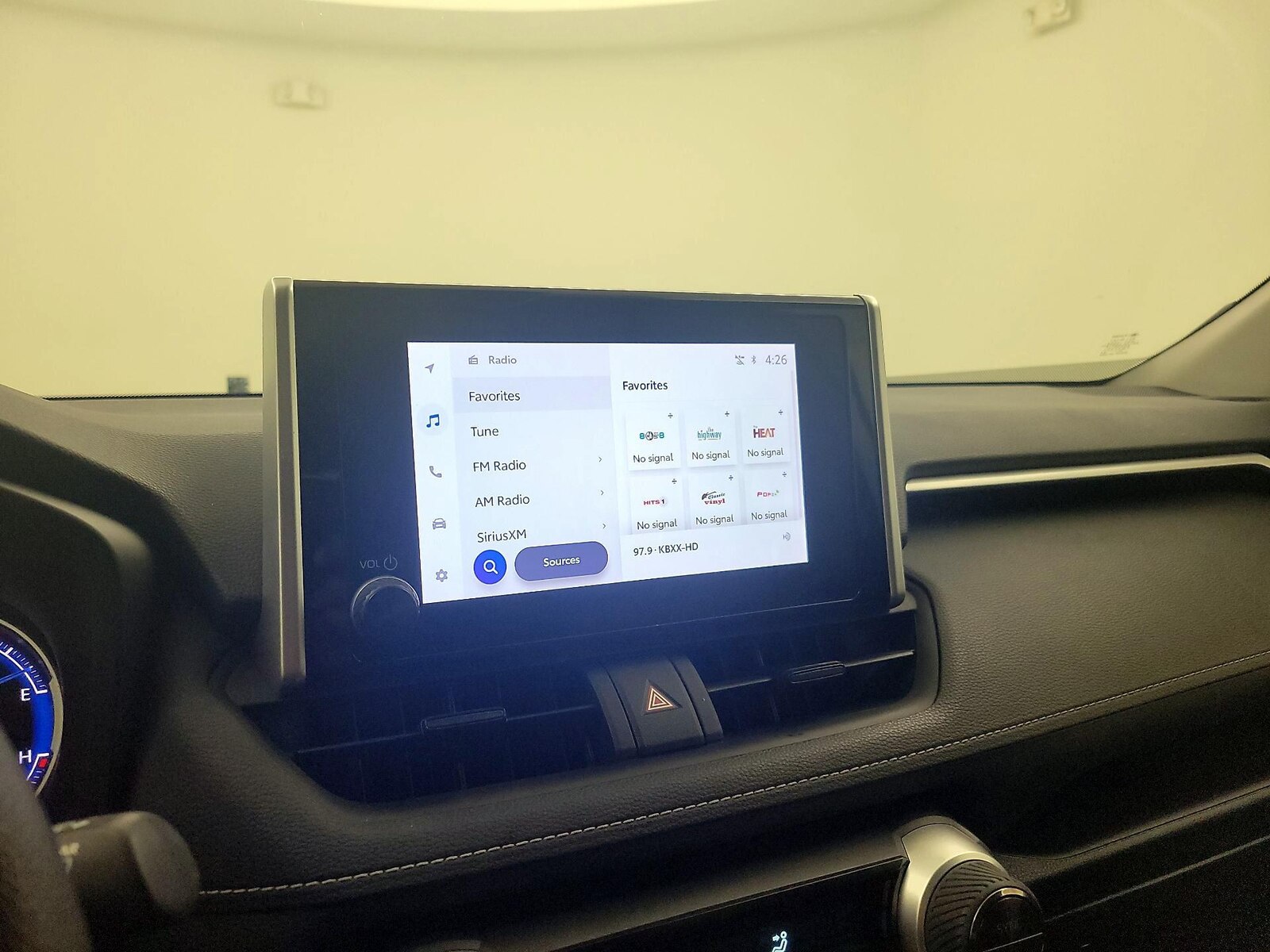 2024 Toyota RAV4 LE - Photo 16