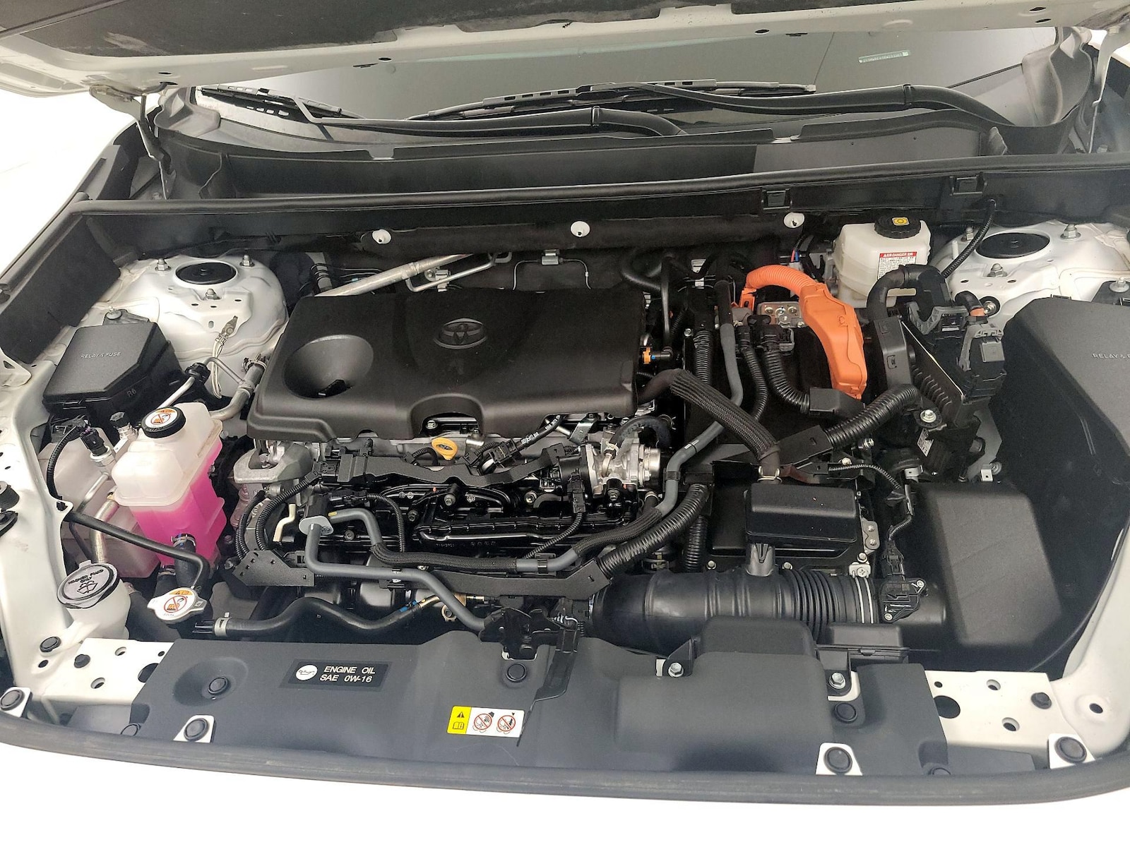 2024 Toyota RAV4 LE - Photo 22