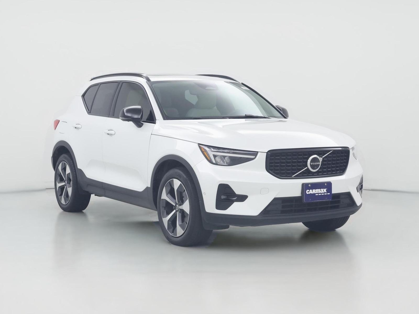 2023 Volvo XC40