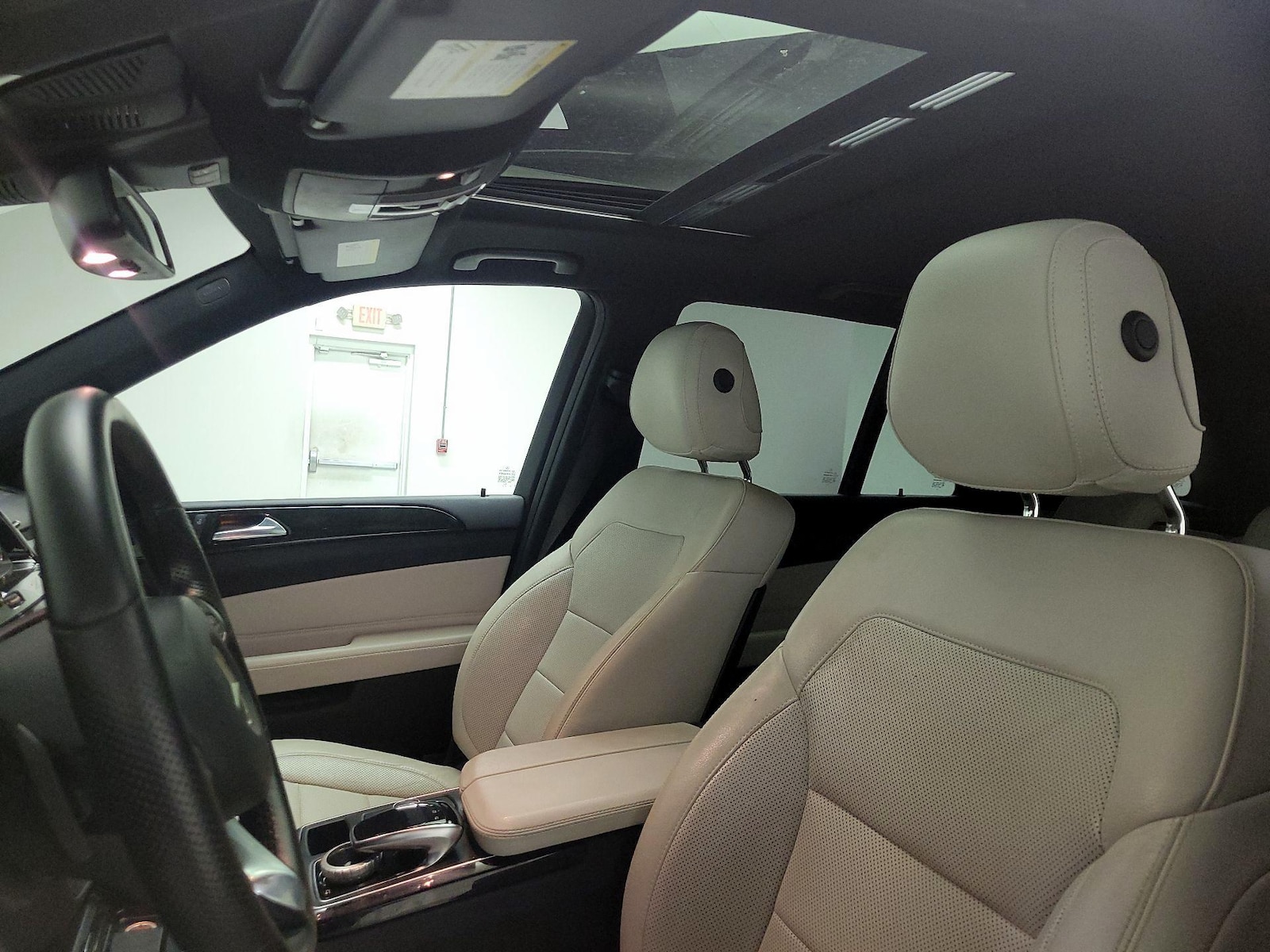 Sunroof(s) & Overhead Airbags