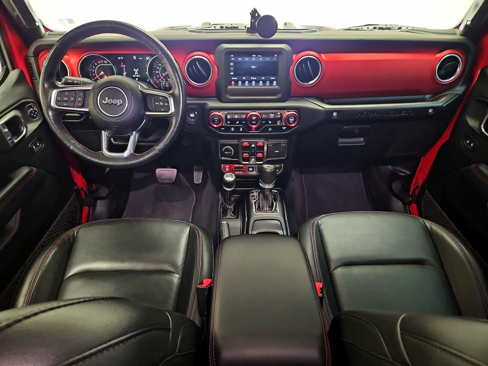 Apple CarPlay® & Android Auto™