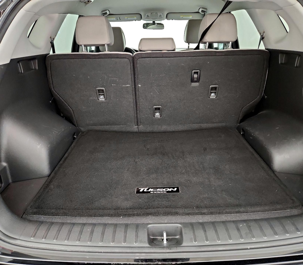 Trunk/Cargo (Seats Up)
