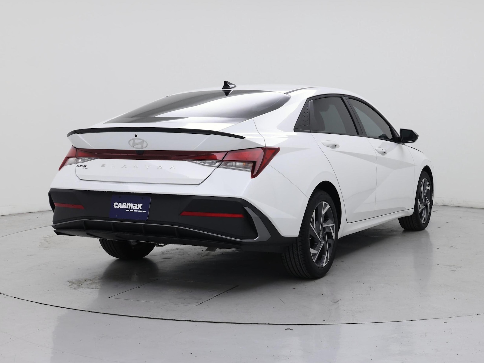 2025 Hyundai Elantra SEL - Photo 9