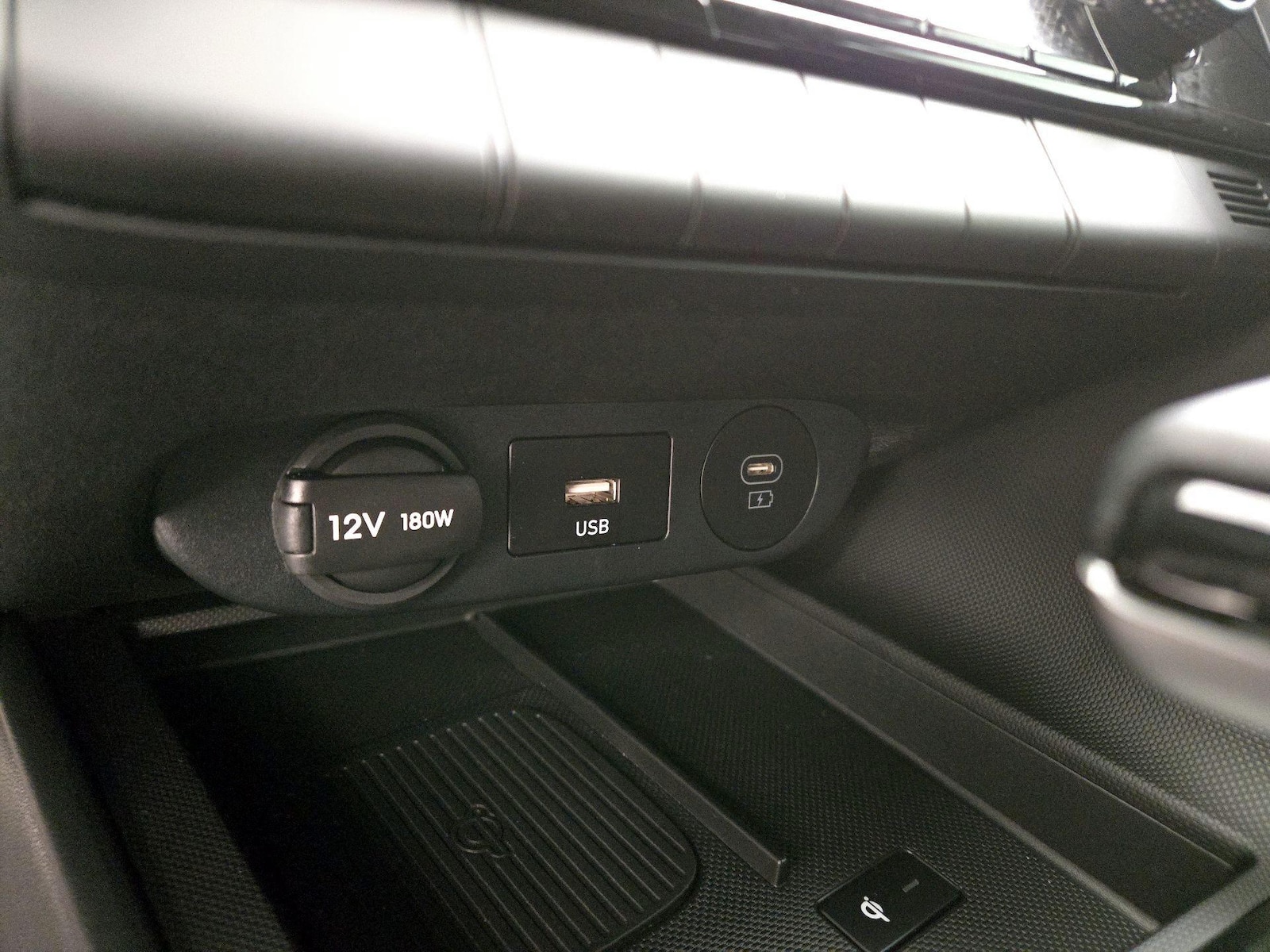 2025 Hyundai Elantra SEL - Photo 19