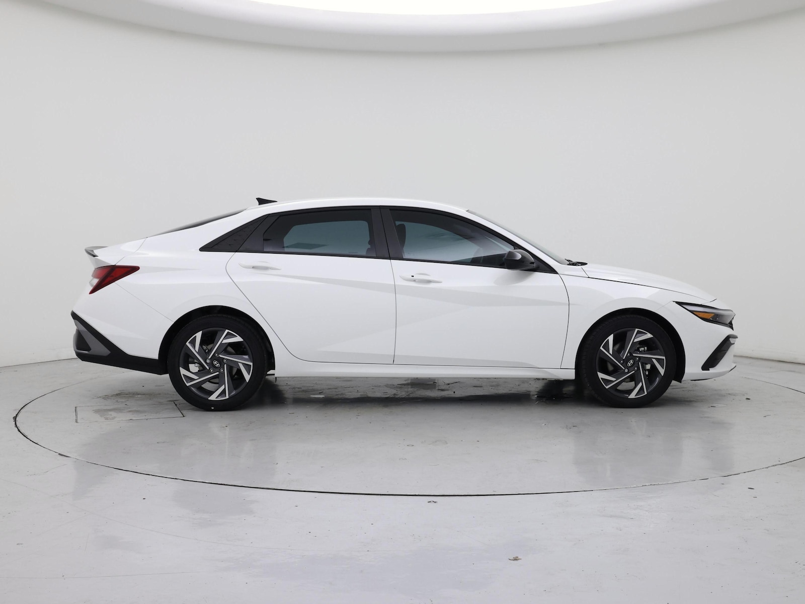 2025 Hyundai Elantra SEL - Photo 8