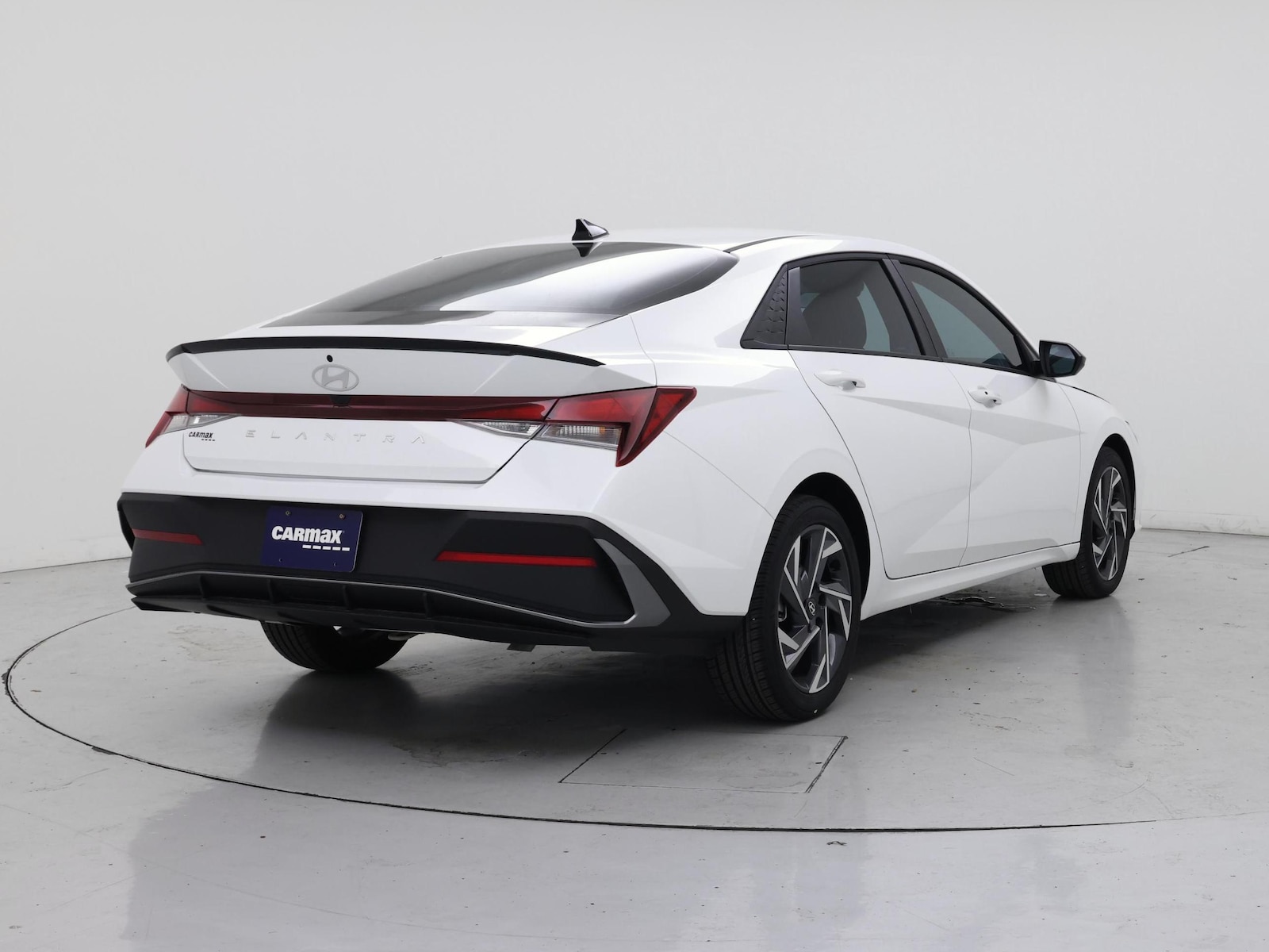 2025 Hyundai Elantra SEL - Photo 9