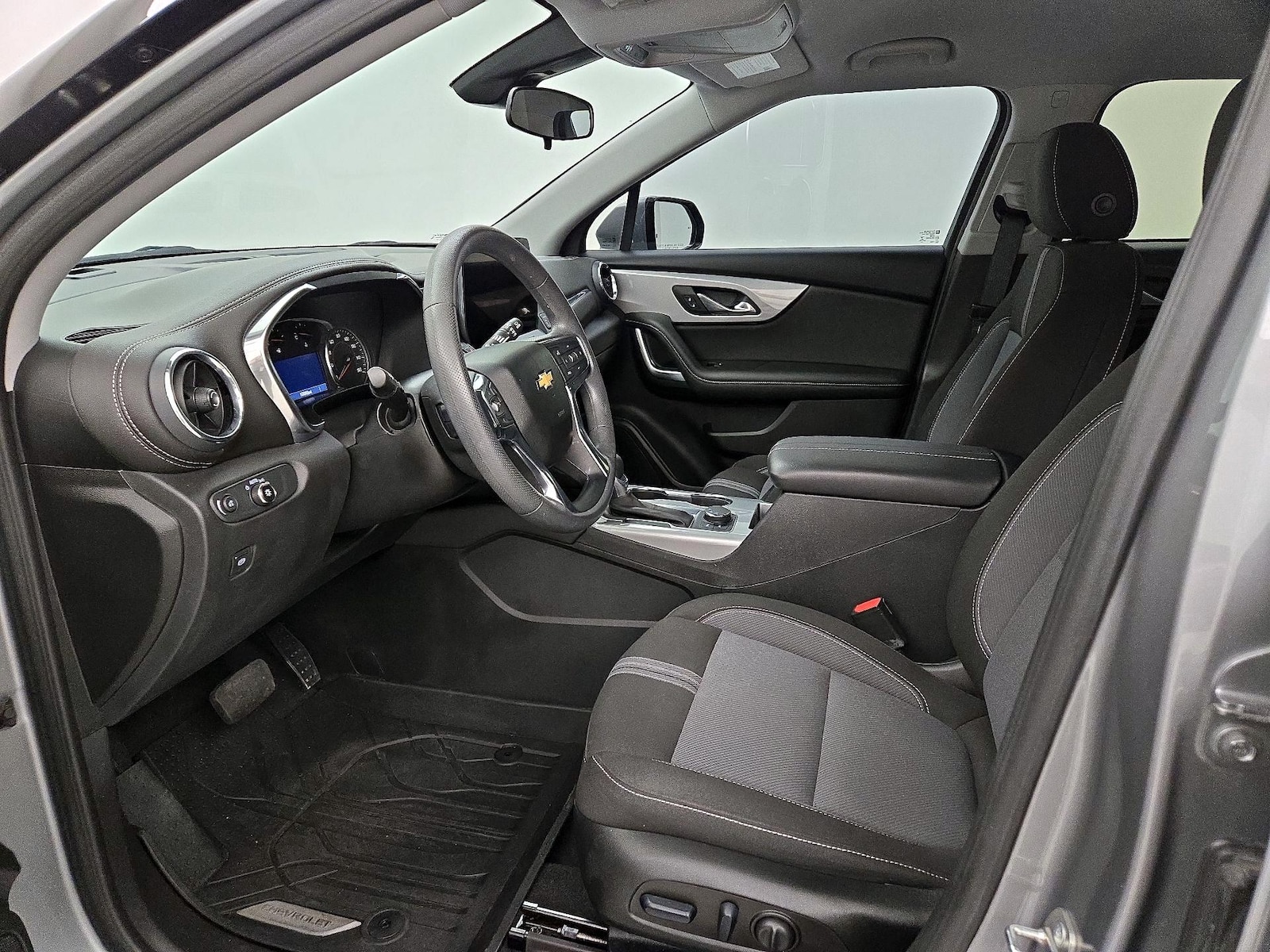 Power Seat(s) & Side Airbags