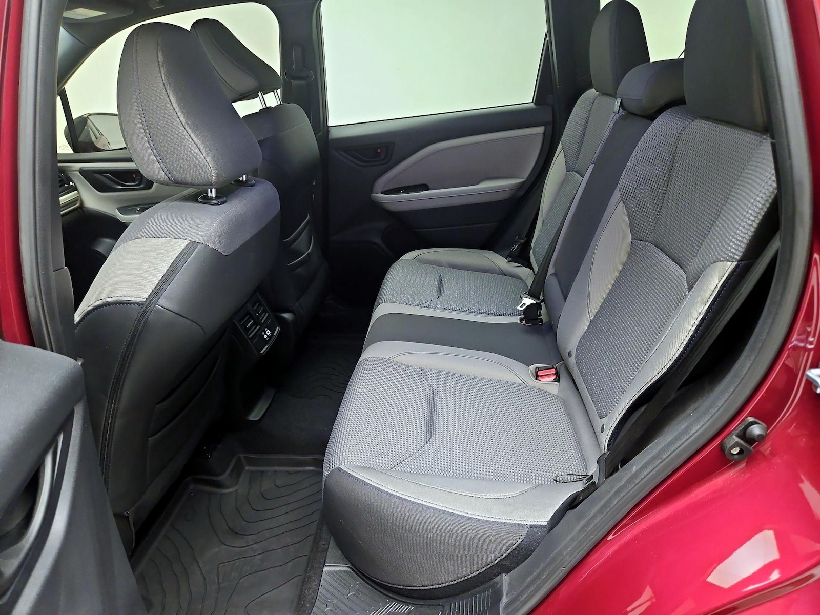 2025 Subaru Forester Premium - Photo 18