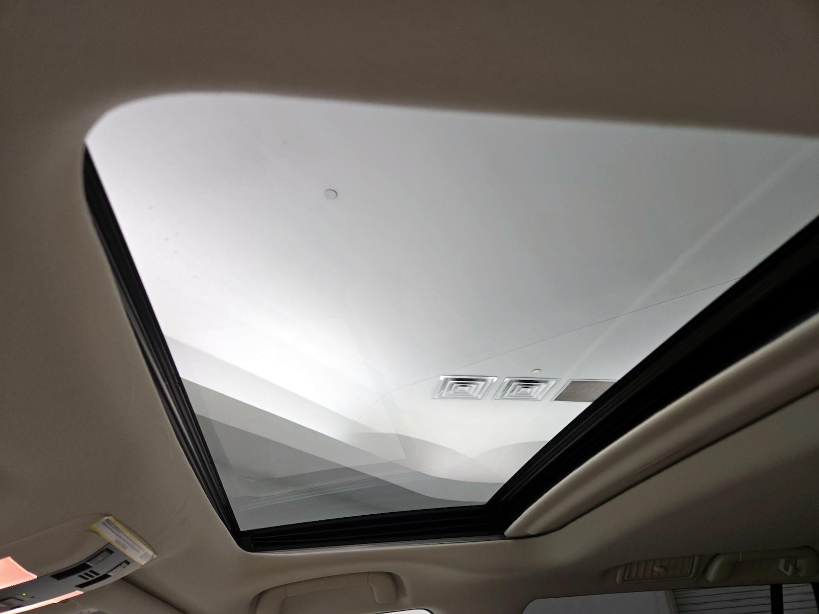 Sunroof(s) & Overhead Airbags