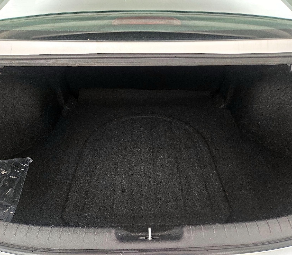 Trunk/Cargo (Seats Up)