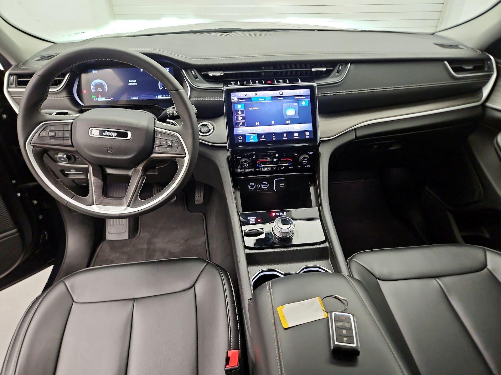 Apple CarPlay® & Android Auto™