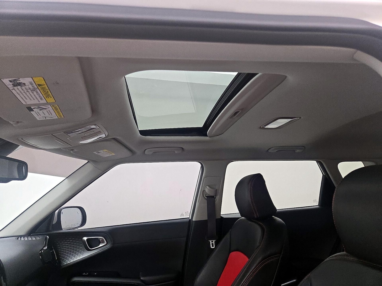 Sunroof(s) & Overhead Airbags