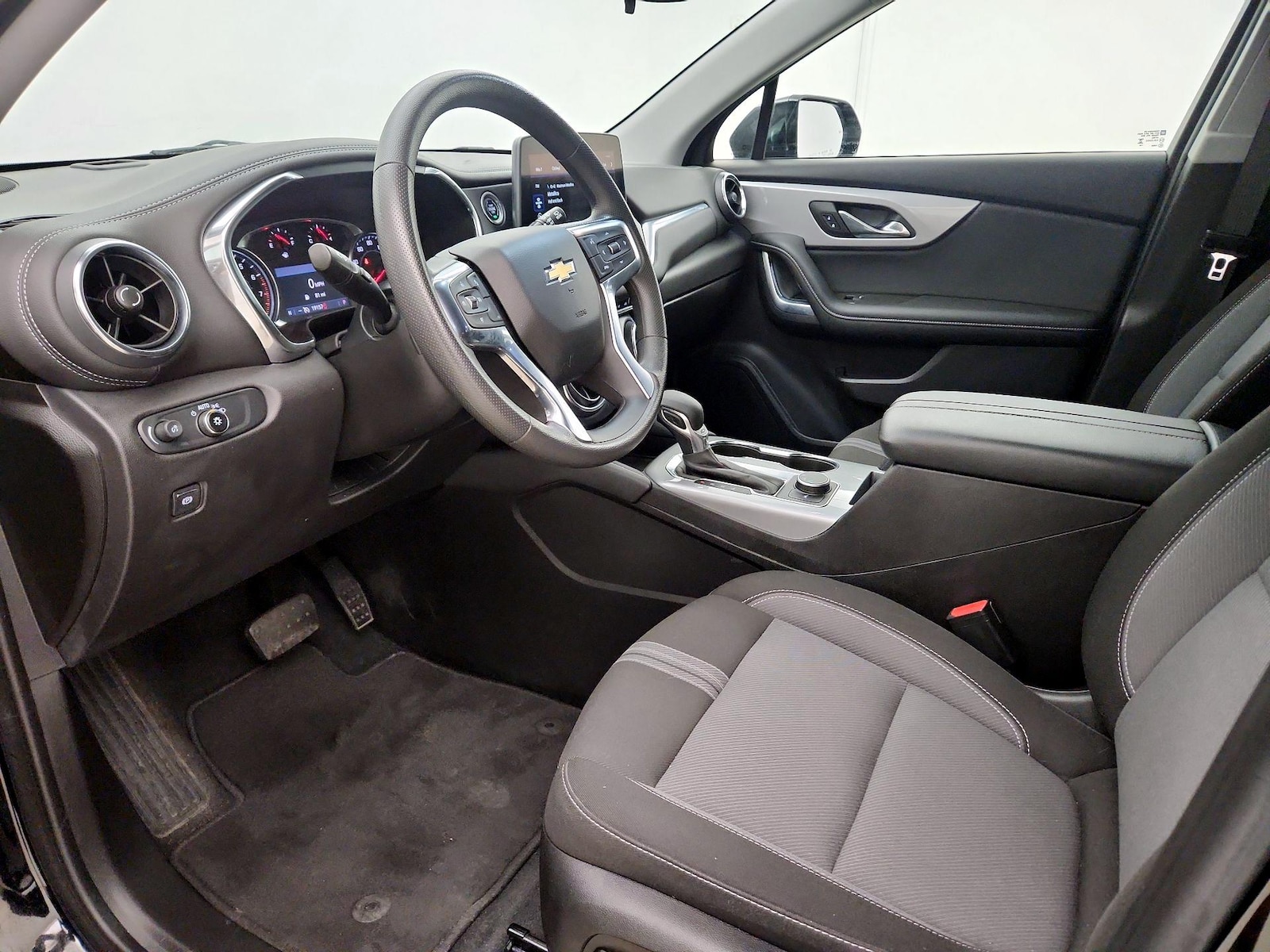 Power Seat(s) & Side Airbags
