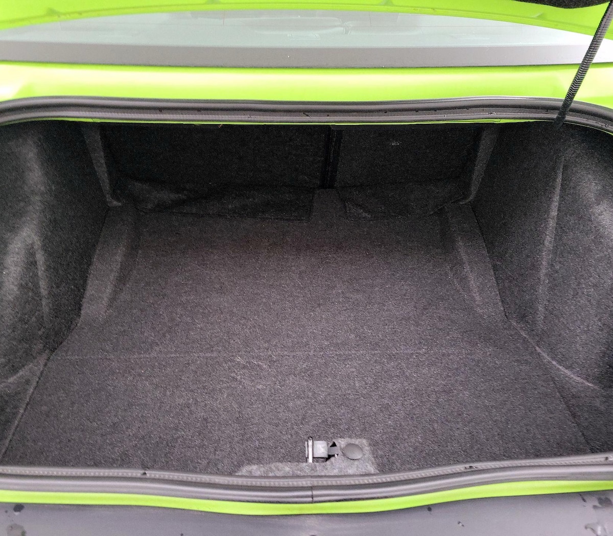 Trunk/Cargo (Seats Up)