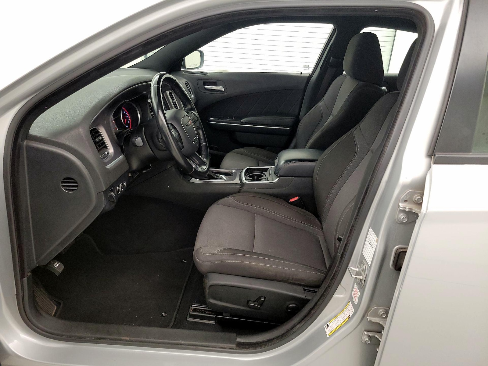 Power Seat(s) & Side Airbags