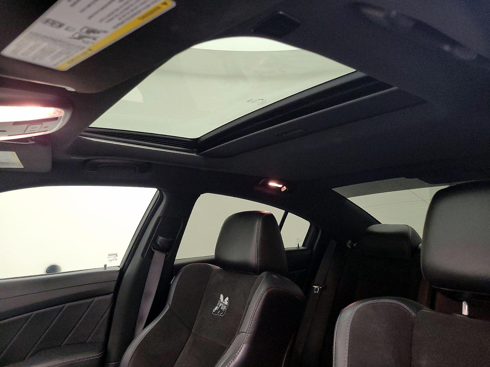 Sunroof(s) & Overhead Airbags
