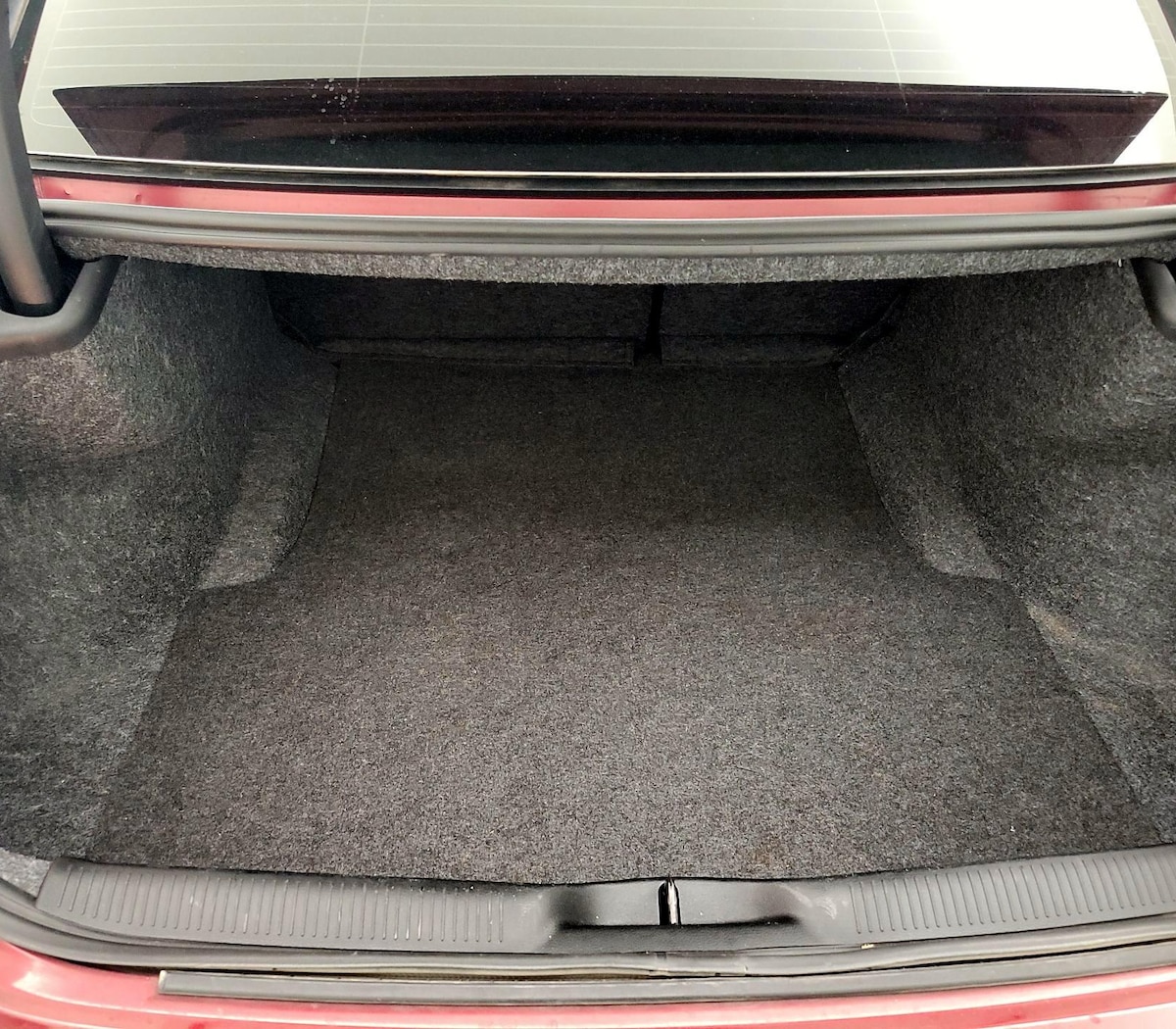 Trunk/Cargo (Seats Up)