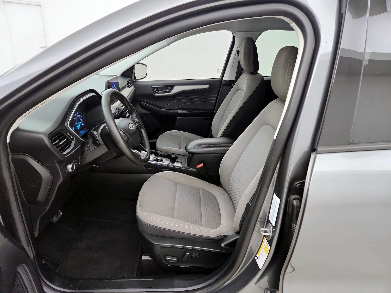 Power Seat(s) & Side Airbags