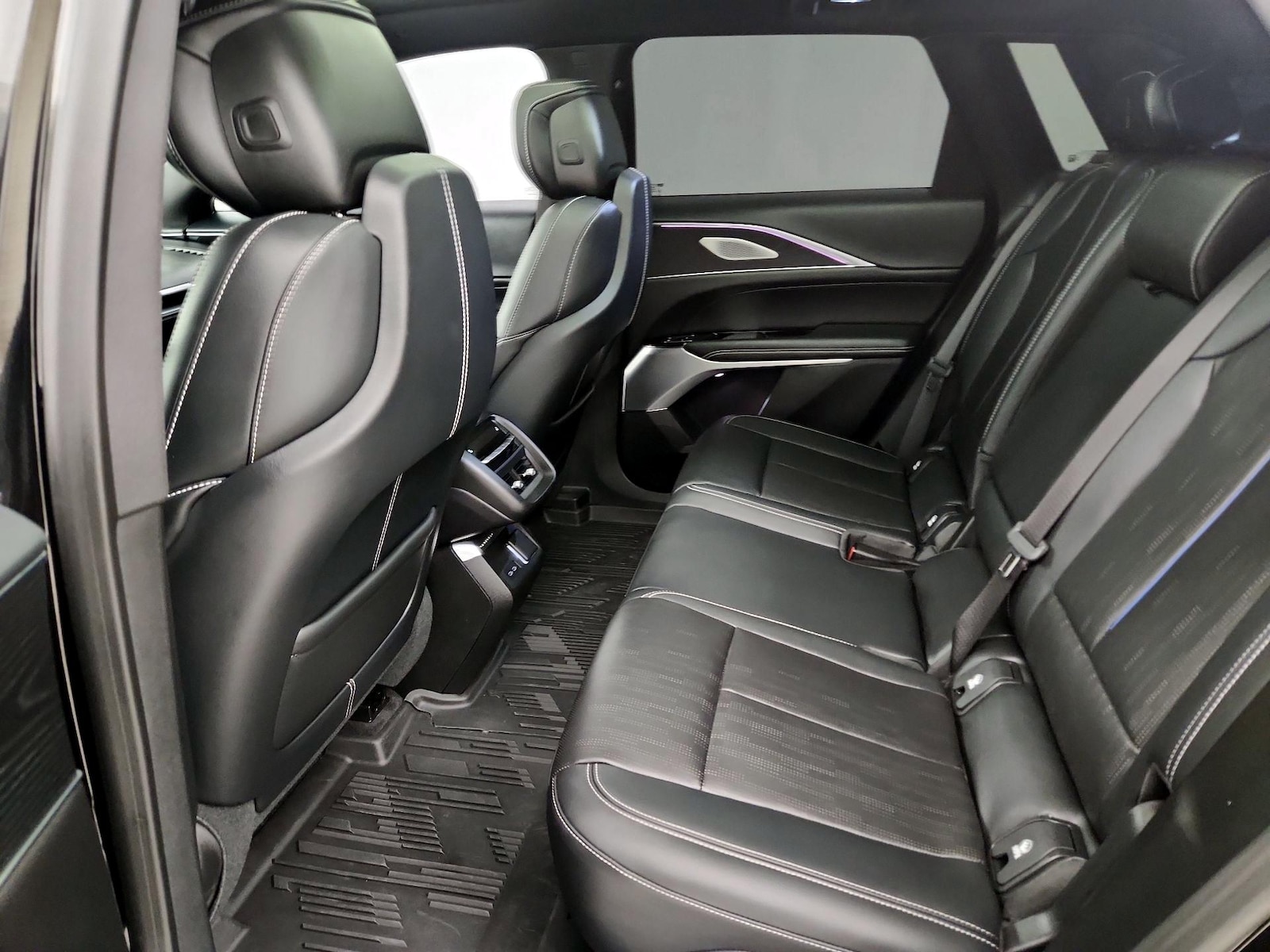 Rear Air Conditioning