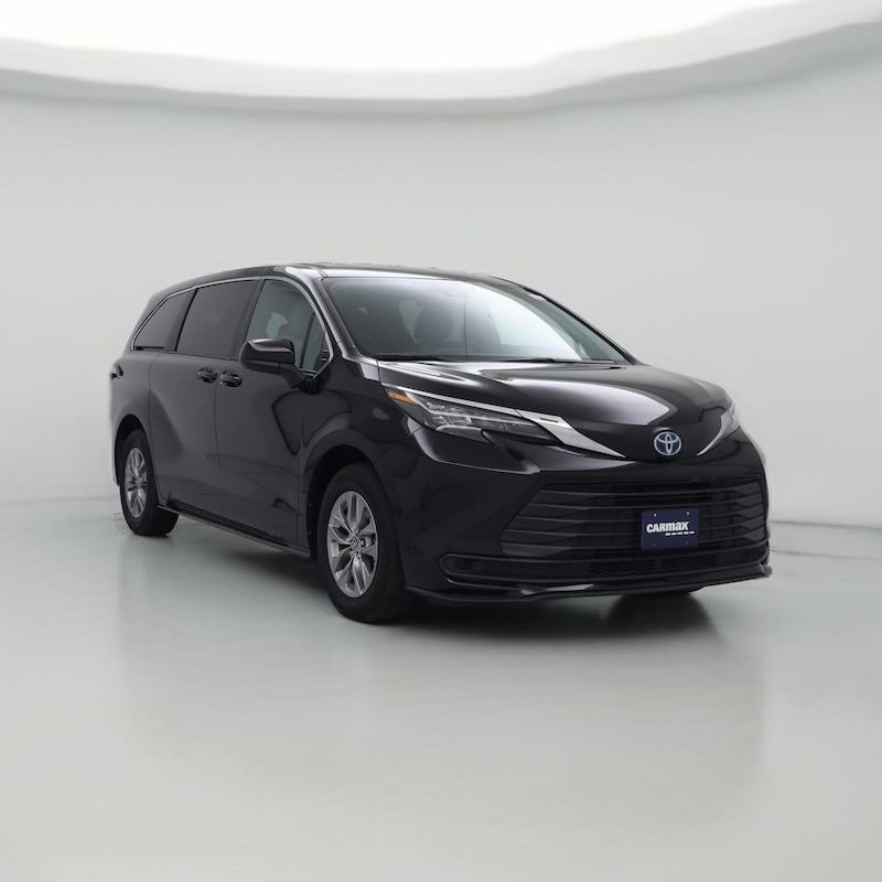 2025 Toyota Sienna LE